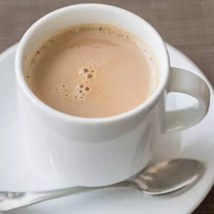 CAFÉ COM LEITE