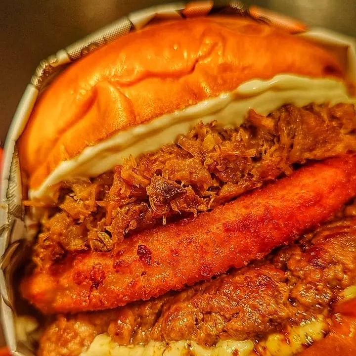 Divino costela + lilos fritas(🍔+🍟)