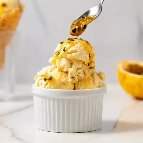 Sorvete ninho com maracujá