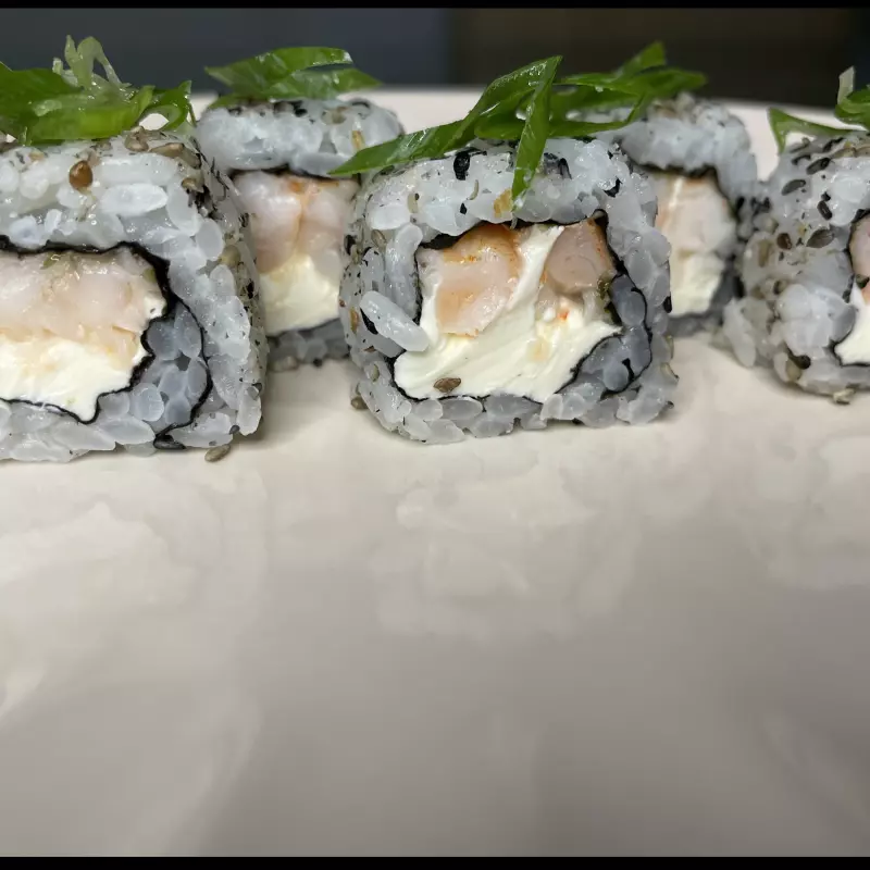 Uramaki camarão philadelphia