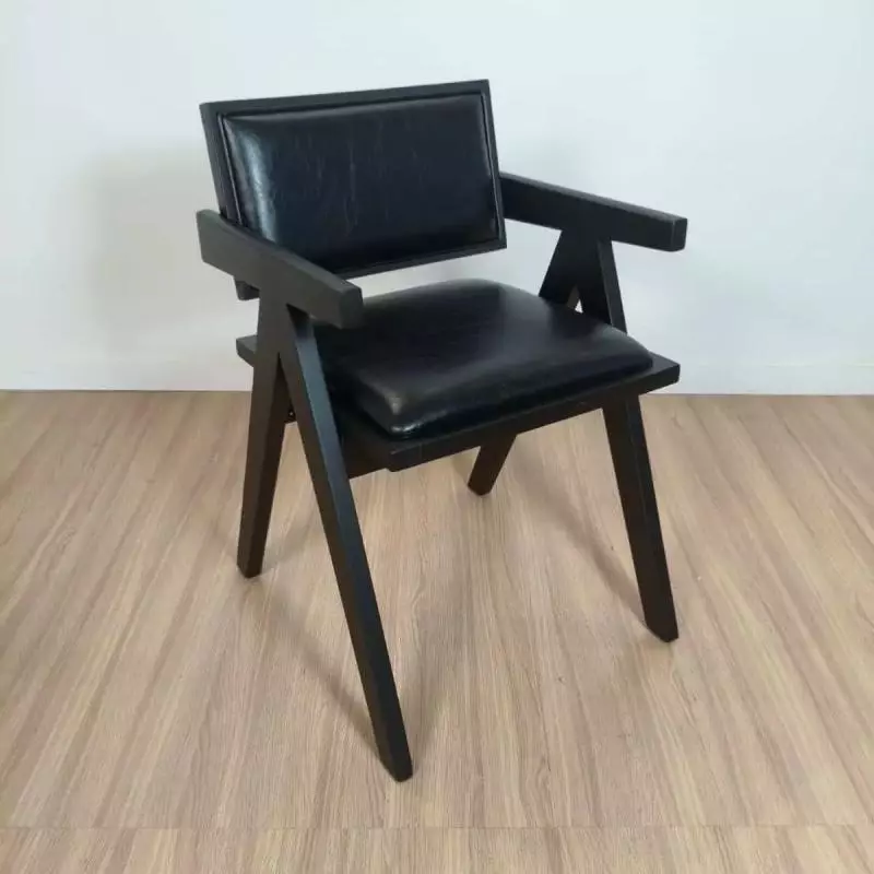 Silla Jeanneret Ecocuero Negro