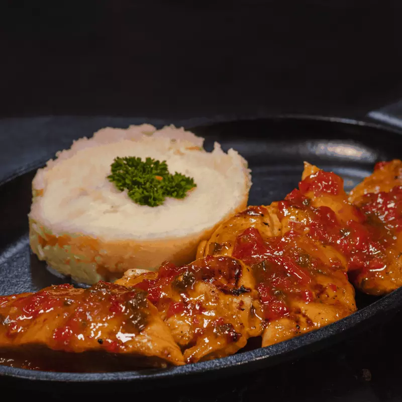 POLLO GLASEADO CON CHIPLOTE DURAZNO