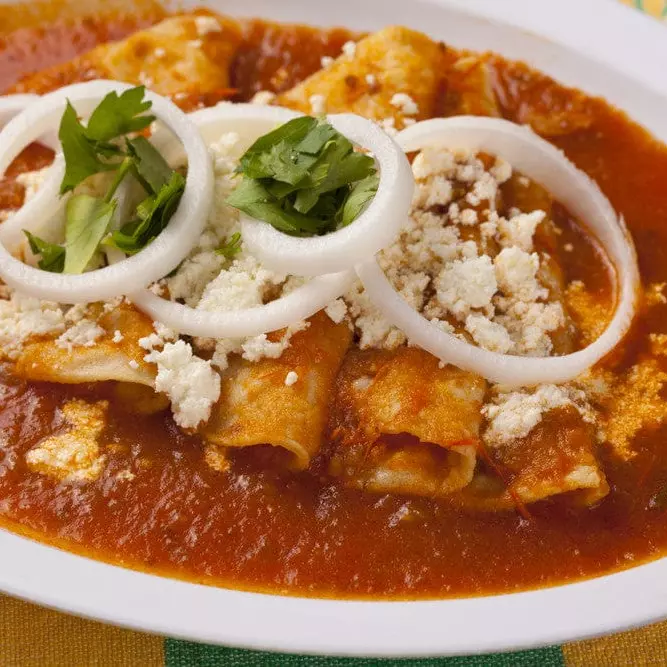ENTOMATADAS DE POLLO
