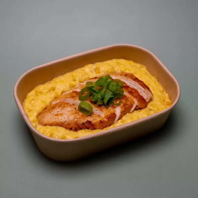 Frango Grelhado com Creme de Milho