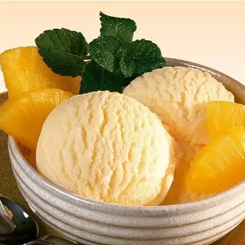 Sorvete de abacaxi com hortelã