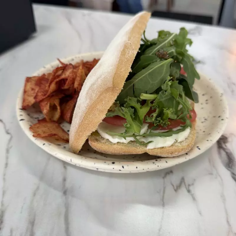 Chapata Caprese