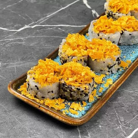 Uramaki salmão nacho