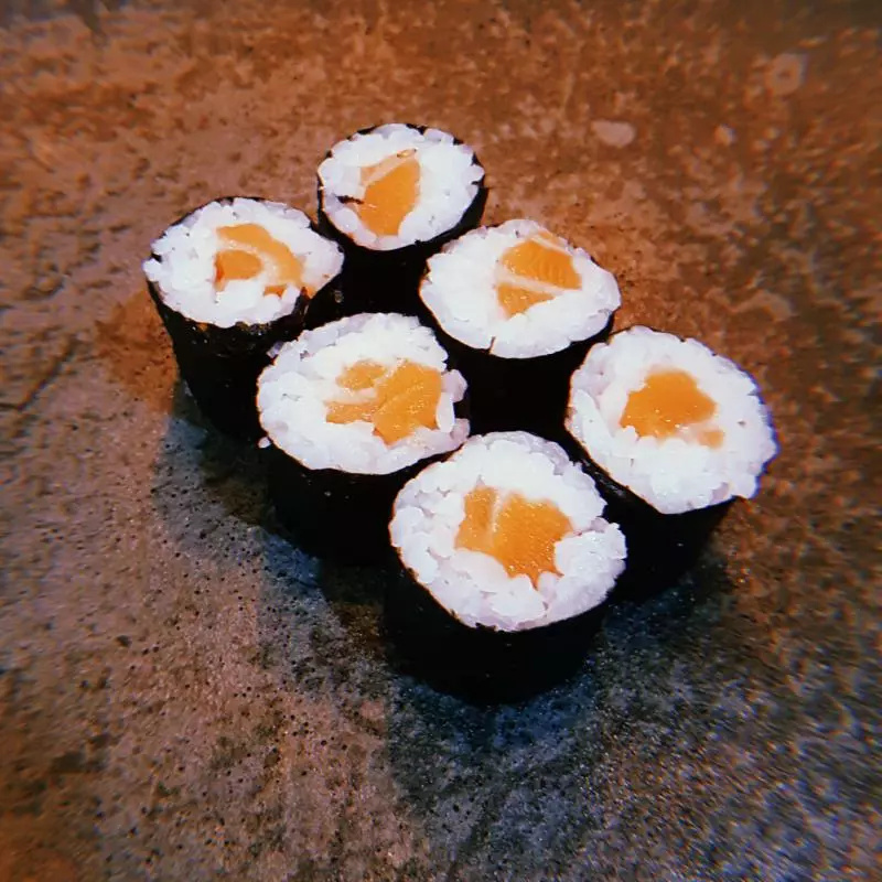 Hossomaki de salmão