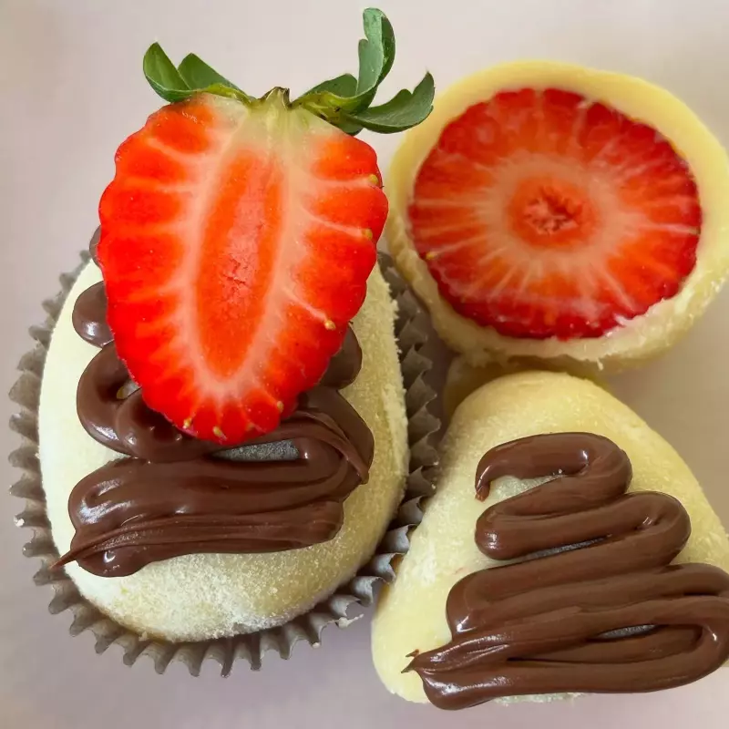 Coxinha de Morango Ninho c/ Nutella
