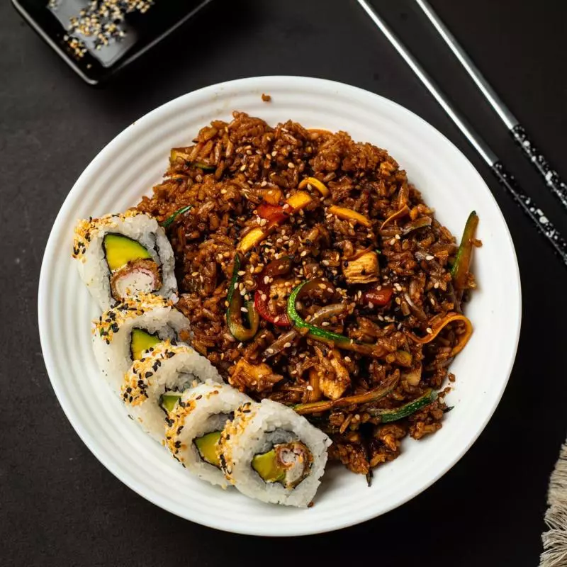 YAKIMESHI MAS SUSHI