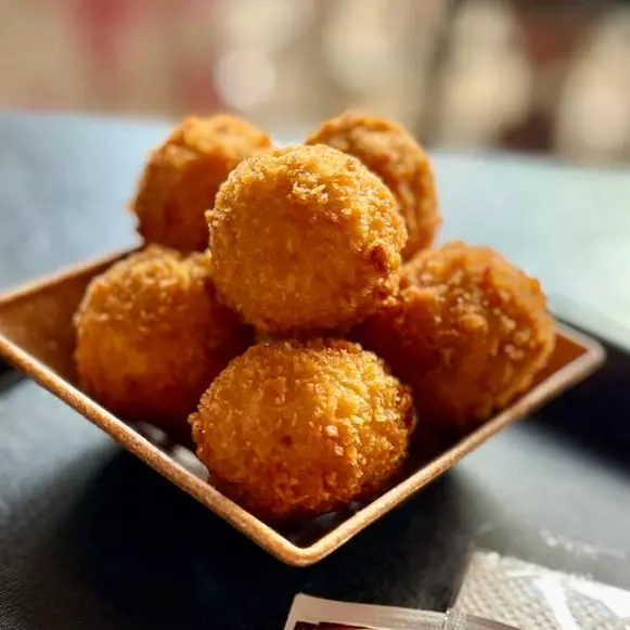 Bolinho de Salmão Grelhado