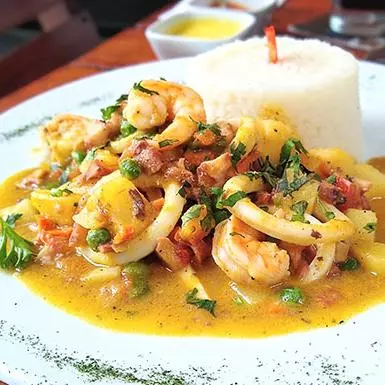 Cau Cau De Mariscos
