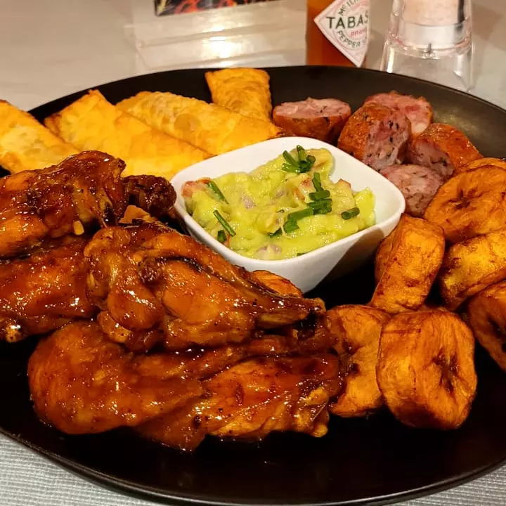 RONDA ALITAS CHORIZO