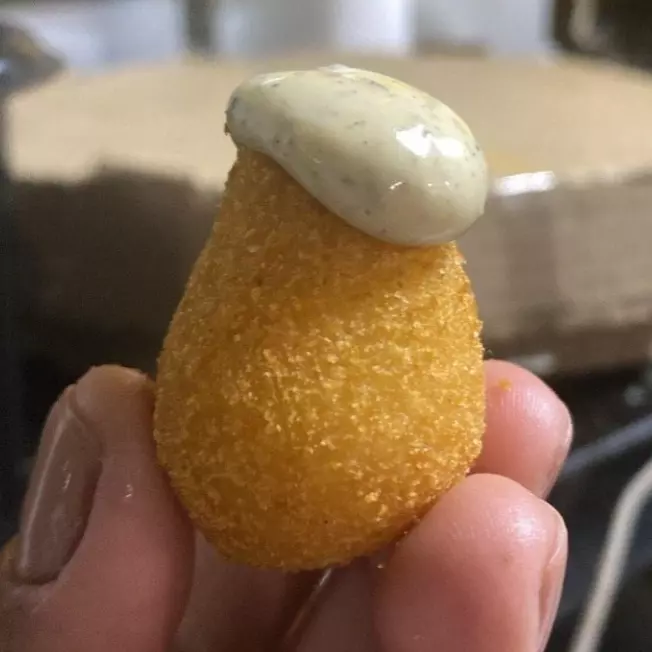 Porção de Salgadinhos + lata