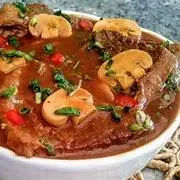 Bife de Panela Ao Molho Cogumelos