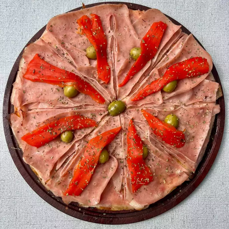 1 mozza + 1 especial/ napolitana