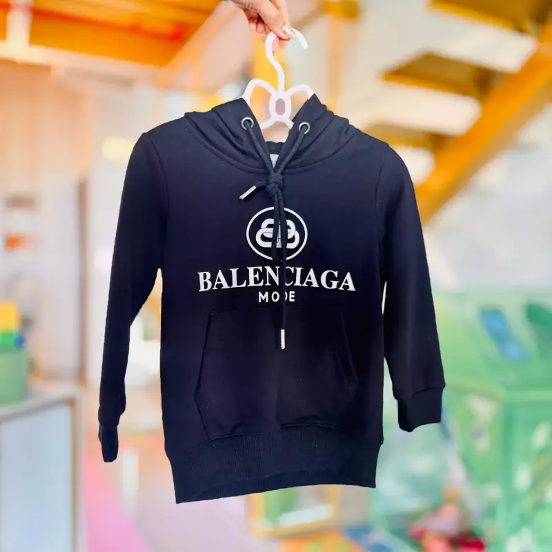 BALENCIAGA