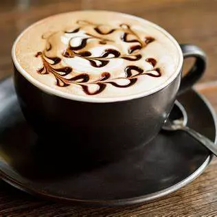 Moka latte caliente