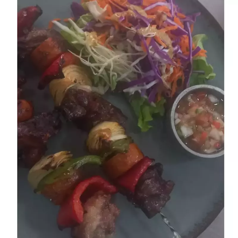 BROCHETTE DE POLLO