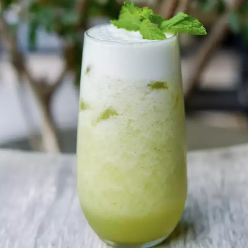 Piña y Hierba Buena