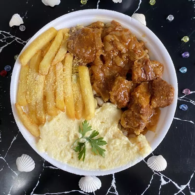 Costela bovina acebolada