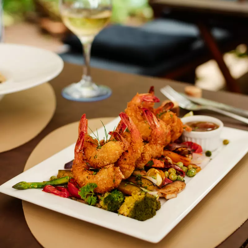 Camarão empanado no coco