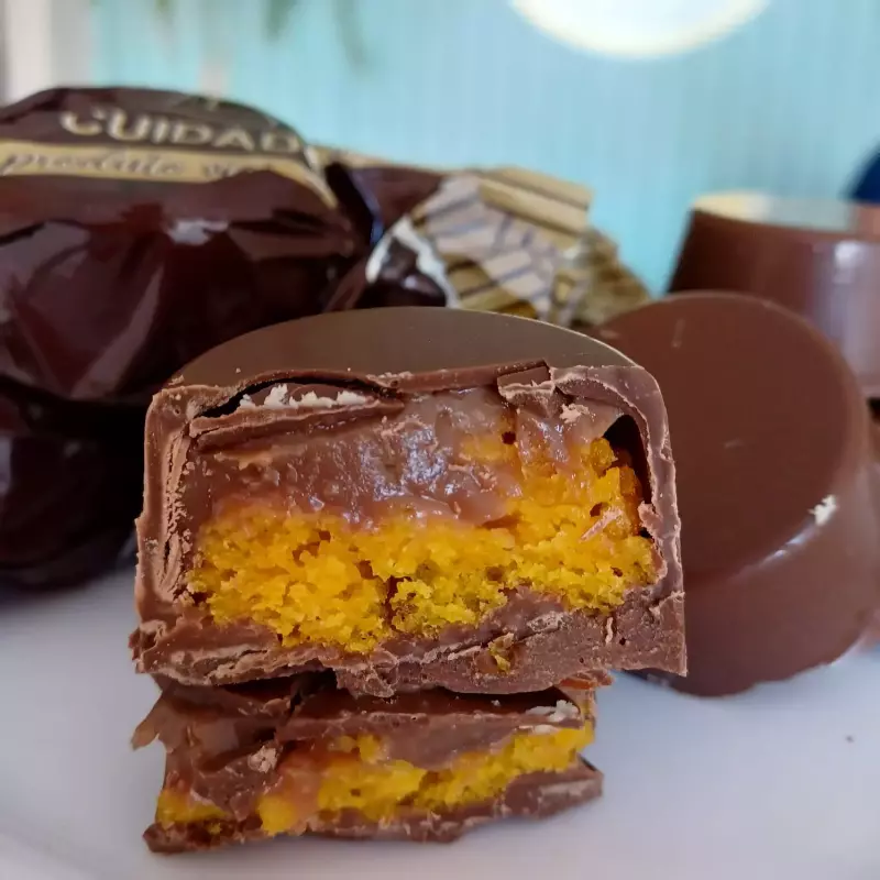 Bombom Bolo de  Cenoura com Brigadei