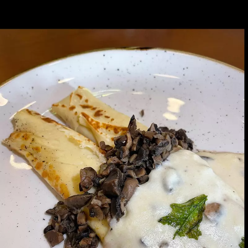 Champiñones y Salsa de Quesos