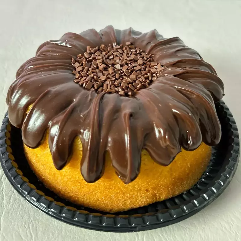 Bolo Vulcão de cenoura com chocolate