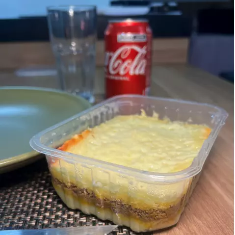 ESCONDIDINHO DE CARNE + QUEIJO
