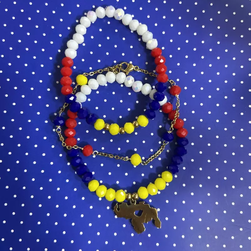 Pulsera triple mapa corazón centro