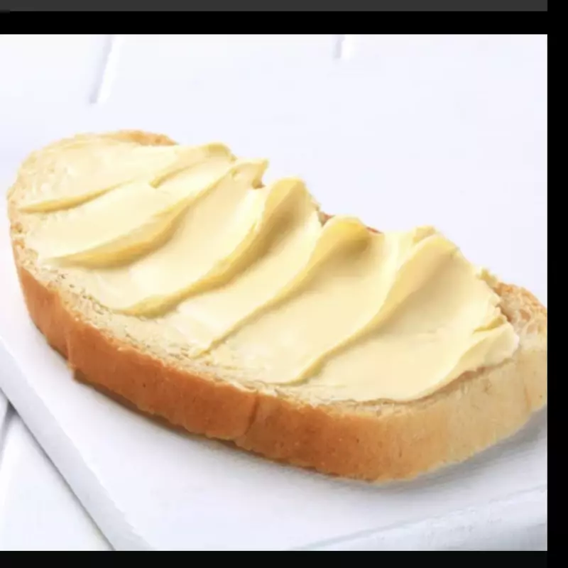 Pão doce com manteiga na chapa