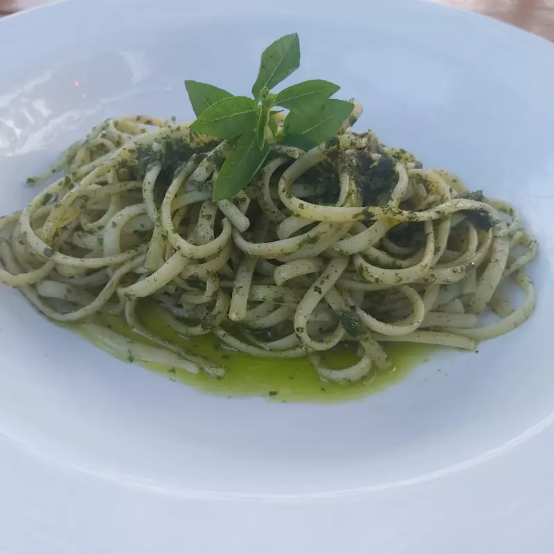Linguine ao pesto (sêmola)