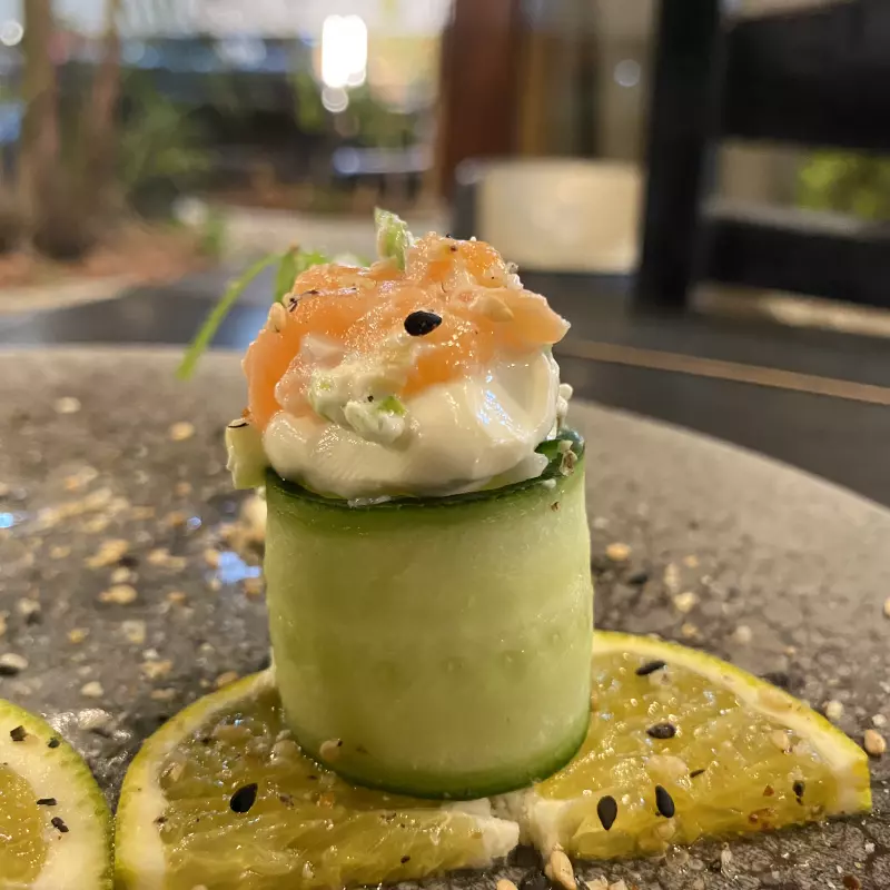 4 Peças de kappamaki De Salmão