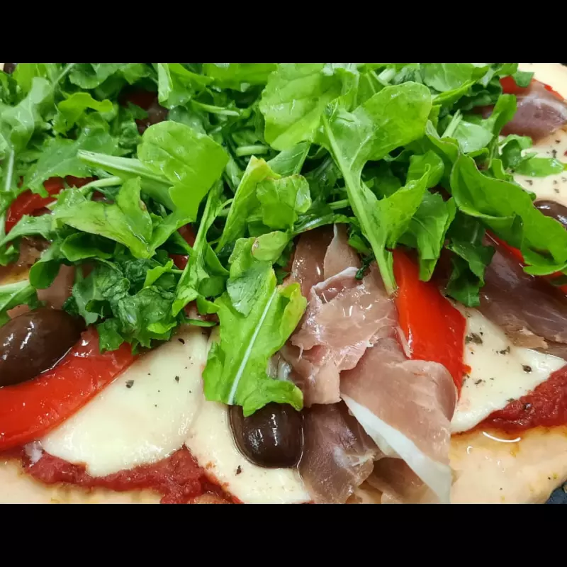 Especial de rucula y jamon crudo