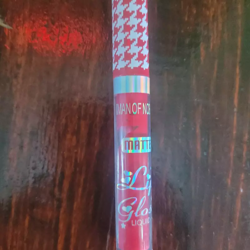 Man of nobel: lip gloss