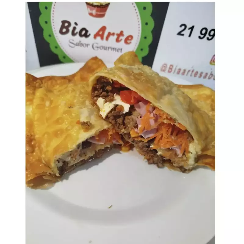 Pastel com tudo dentro