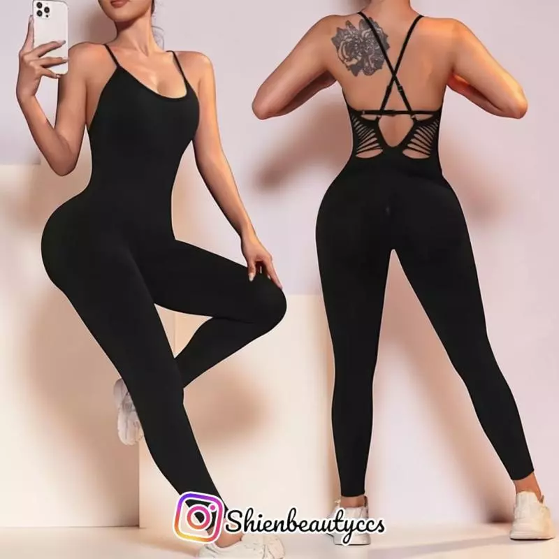 Braga Enteriza Negra con aberturas