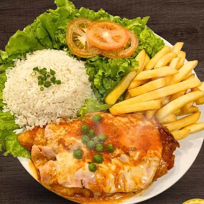 EXECUTIVO FILÁ DE FRANGO A PARMEGIAN