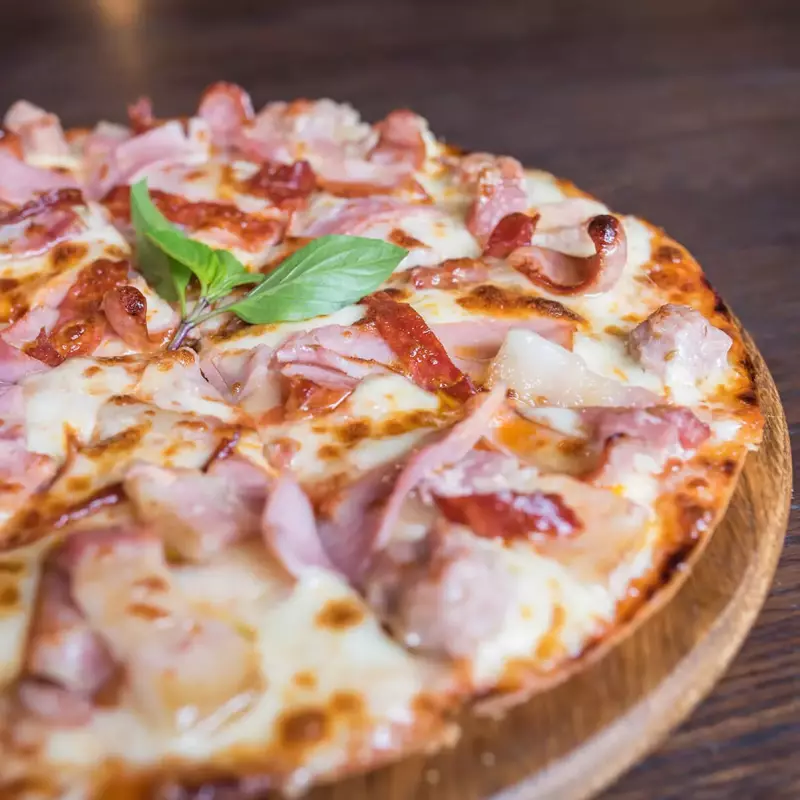 PIZZA DE LOMBO COM CREAM CHEESE
