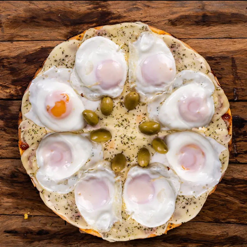 Pizza de Huevos Fritos