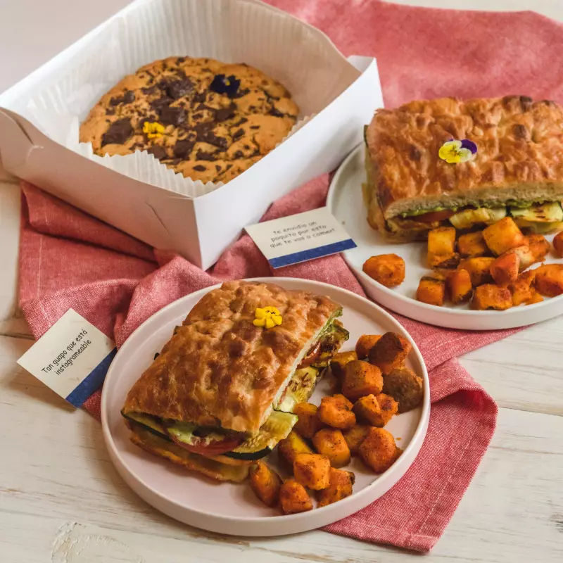 2 focaccias + 1 cookie cake