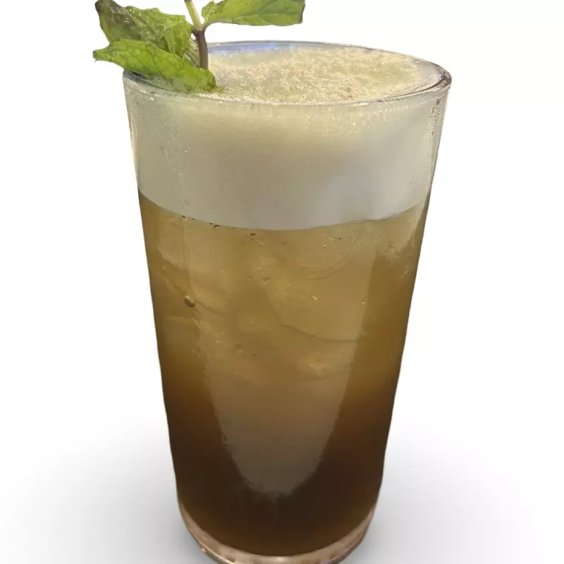 CHÁ DE HORTELÃ E MAÇÃ VERDE