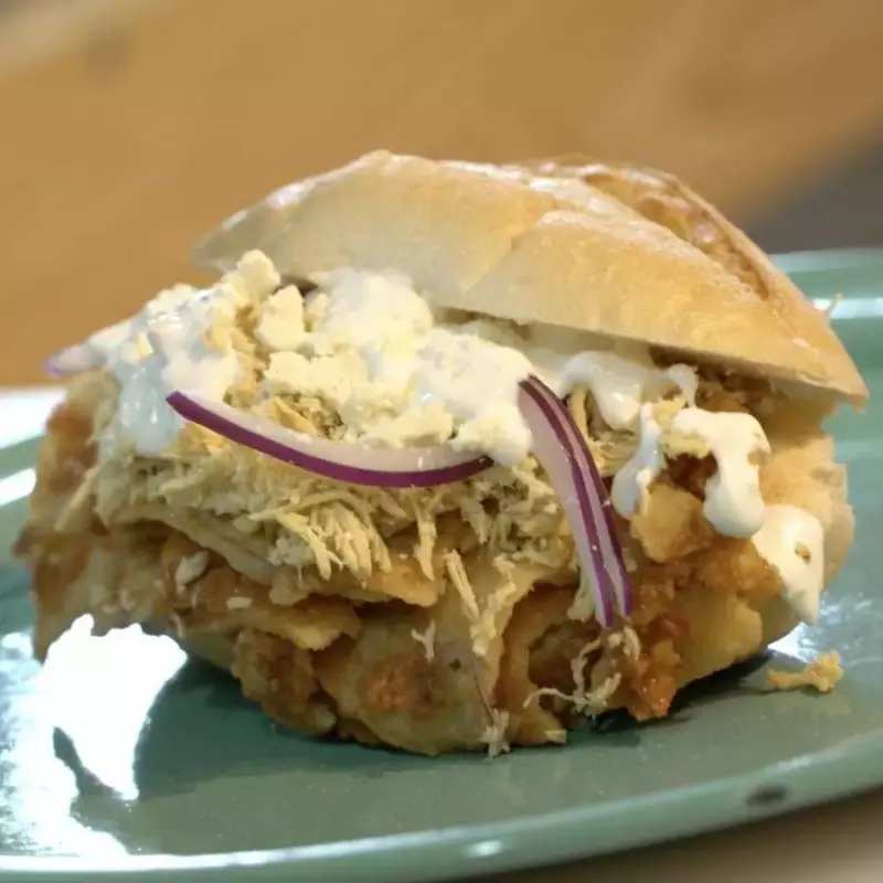 Torta de chilaquiles sencillos