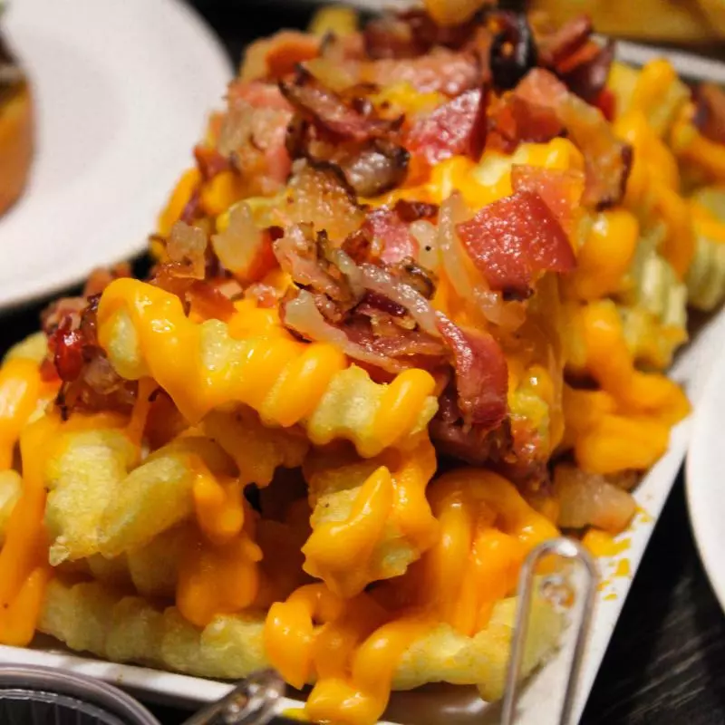 Fritas Grande C/ Cheddar e Bacon 🍟