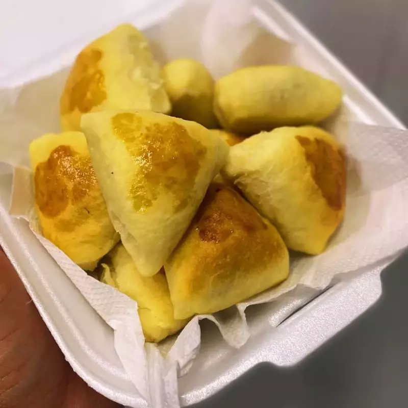 Mini esfiha de carne