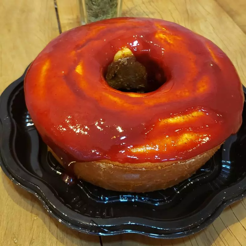 BOLO FUBA COM GOIABADA