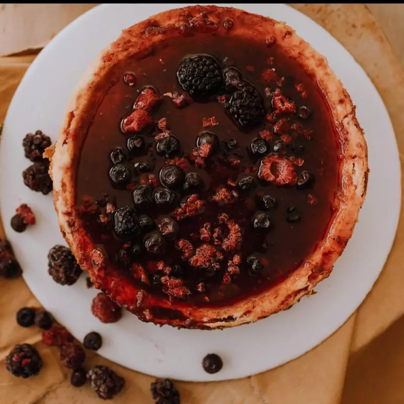 CHEESCAKE CON FRUTOS ROJOS