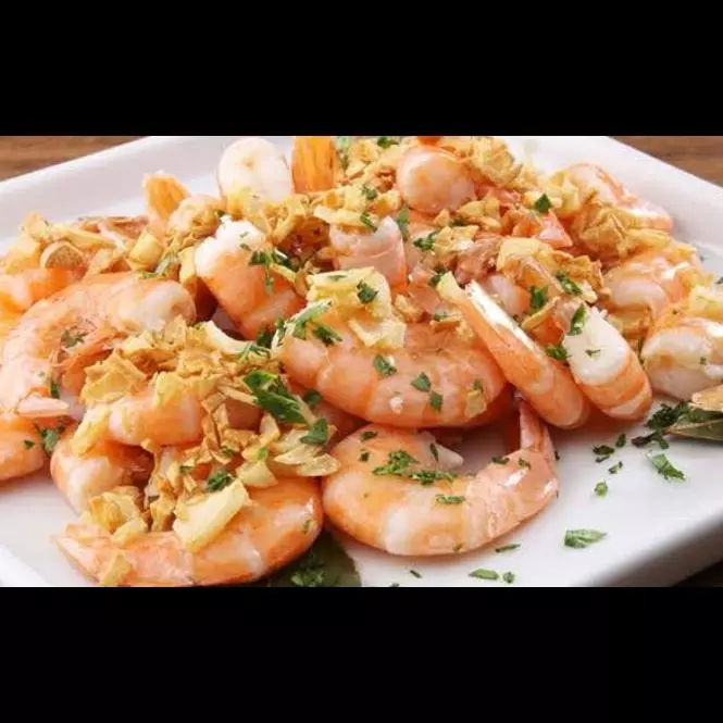 Camarão alho e óleo