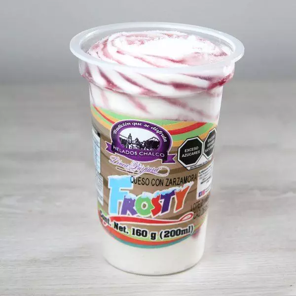 Copa de Helado Queso con Zarzamora
